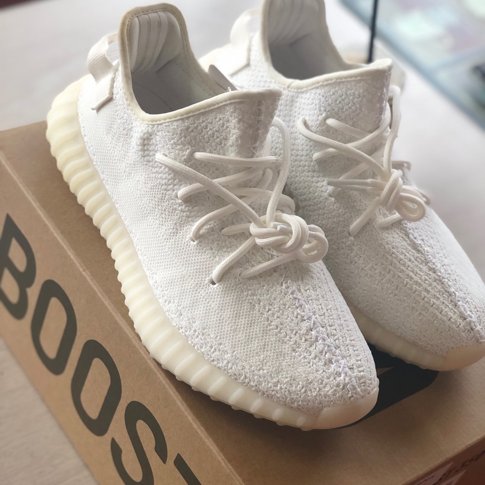 White Cream Yeezys Boost V2 - Picture 3 of 5